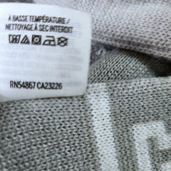 Victoria's Secret Pink Fashion Scarf Thick Warm Knit with Fringes Grey and White - Picture 7 of 7